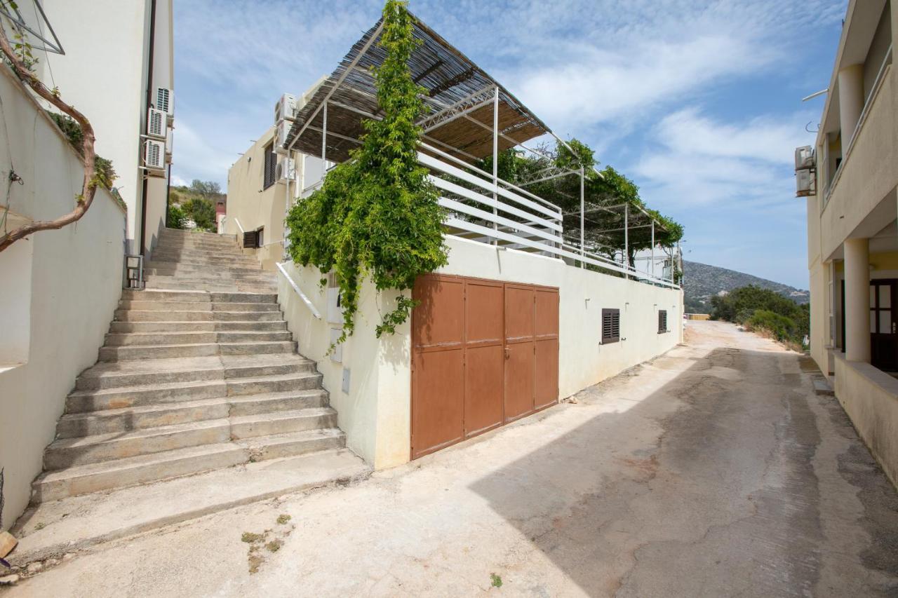La casa di Nonno Lejlighed Milna  Eksteriør billede